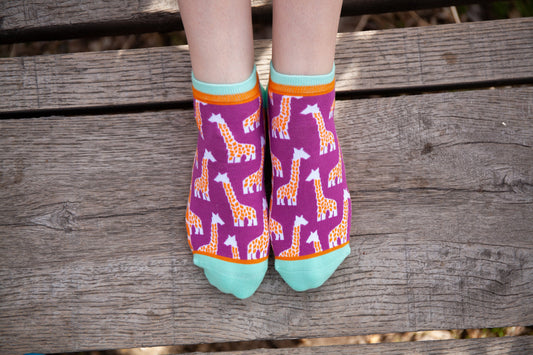 Giraffe - Woven Pear