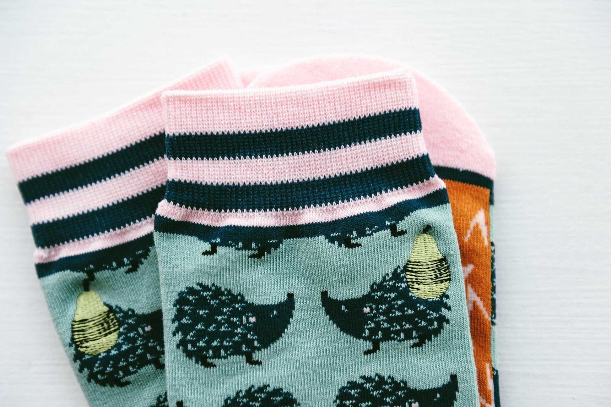 Hedgehog - Woven Pear 